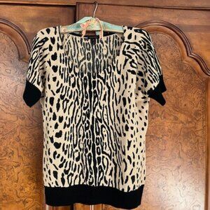 CASHMERE ESCADA Ladies Animal Print Short Sleeve Top - Size 40 (M-L)